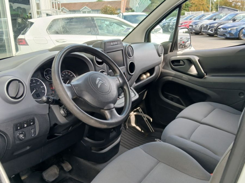 Photo 9 de l'offre de CITROEN BERLINGO FOURGON 1.6 BlueHDi 100 ETG6 CLUB GPS Casiers 10450 .H.T. à 10450€ chez Mérignac auto