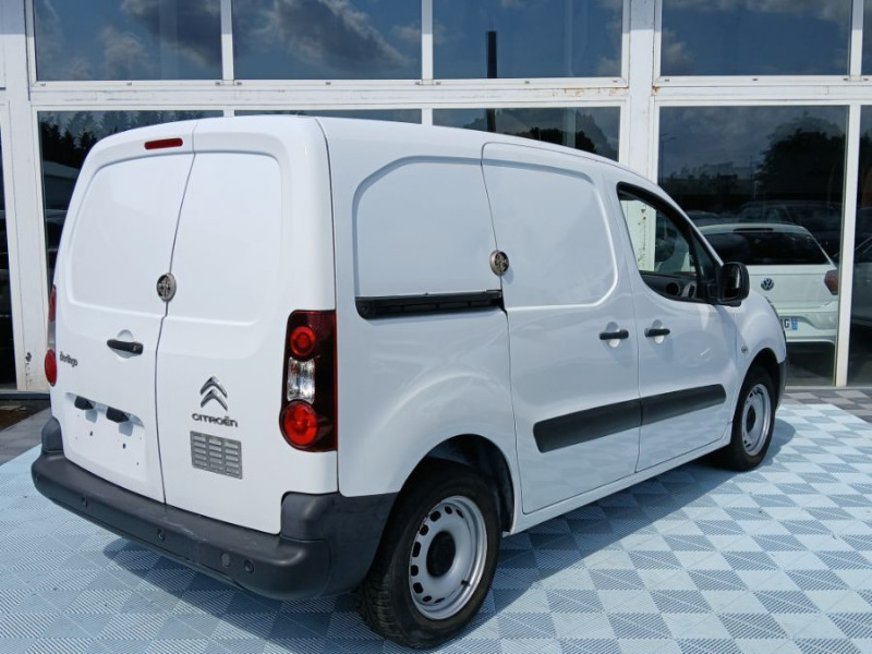 Photo 4 de l'offre de CITROEN BERLINGO FOURGON 1.6 BlueHDi 100 ETG6 CLUB GPS Casiers 10450 .H.T. à 10450€ chez Mérignac auto
