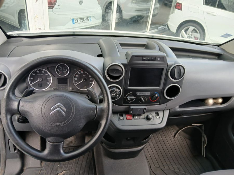 Photo 12 de l'offre de CITROEN BERLINGO FOURGON 1.6 BlueHDi 100 ETG6 CLUB GPS Casiers 10450 .H.T. à 10450€ chez Mérignac auto
