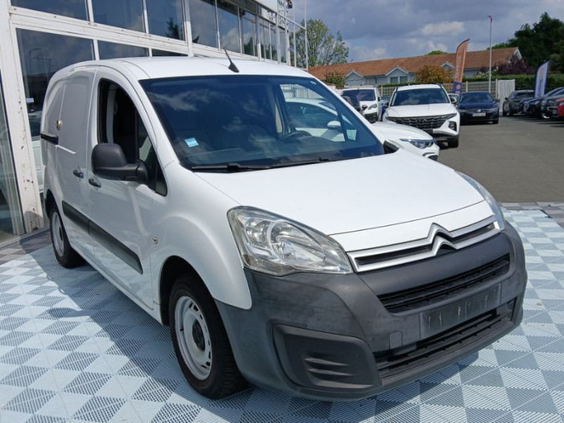 Photo 3 de l'offre de CITROEN BERLINGO FOURGON 1.6 BlueHDi 100 ETG6 CLUB GPS Casiers 10450 .H.T. à 10450€ chez Mérignac auto