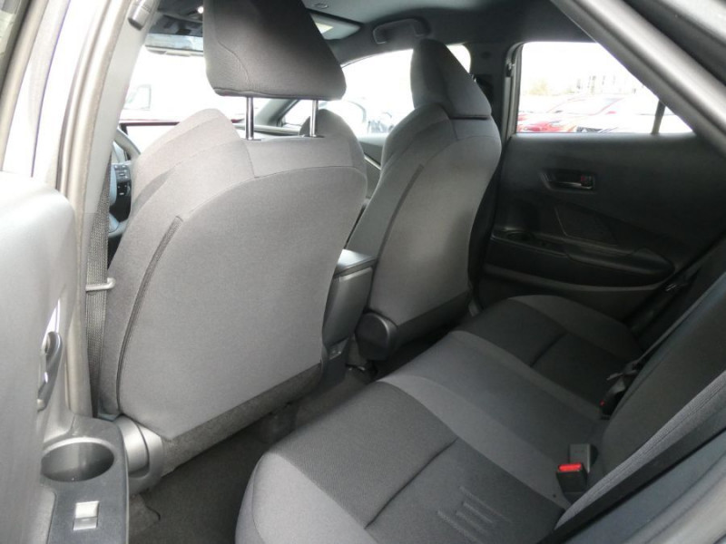 Photo 18 de l'offre de TOYOTA C-HR II 1.8 HYBRIDE 140 CVT 2WD DESIGN GPS 12.3 Camera JA18 Diam. Induction à 30850€ chez Mérignac auto