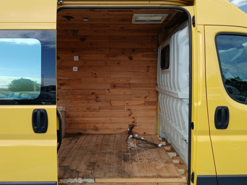 Photo 6 de l'offre de FIAT DUCATO FOURGON 3.5 T MH2 (L2H2) 2.0 MULTIJET 115 PACK Bluetooth Radar 14950TTC Net à 14950€ chez Mérignac auto