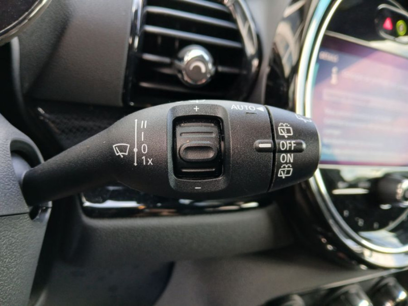 Photo 18 de l'offre de MINI CLUBMAN III 1.5 136 BVA COOPER GPS LED Camera CarPlay JA18 Key Less SC 1ère Main à 27950€ chez Mérignac auto