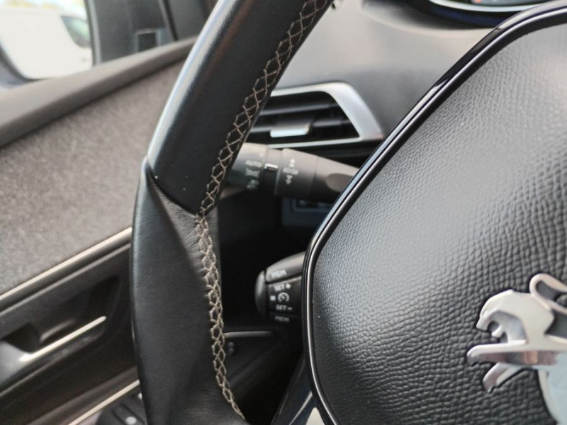 Photo 29 de l'offre de PEUGEOT 3008 II 1.2 PureTech 130 BVM6 ALLURE Camera ADML 1ère Main à 11950€ chez Mérignac auto