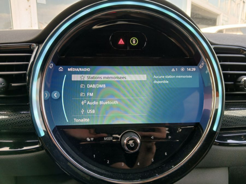 Photo 22 de l'offre de MINI CLUBMAN III 1.5 136 BVA COOPER GPS LED Camera CarPlay JA18 Key Less SC 1ère Main à 27950€ chez Mérignac auto