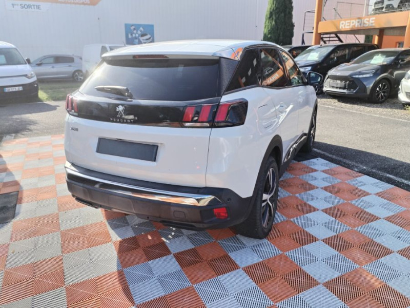 Photo 3 de l'offre de PEUGEOT 3008 II 1.2 PureTech 130 BVM6 ALLURE Camera ADML 1ère Main à 11950€ chez Mérignac auto