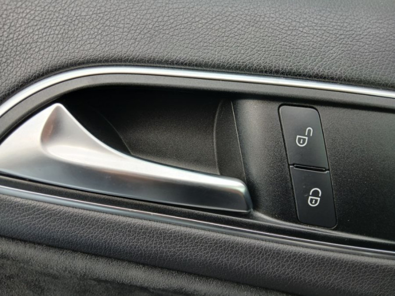 Photo 35 de l'offre de MERCEDES-BENZ CLASSE A 200D 136 BVA BUSINESS EXECUTIVE AMG LINE à 20450€ chez Mérignac auto