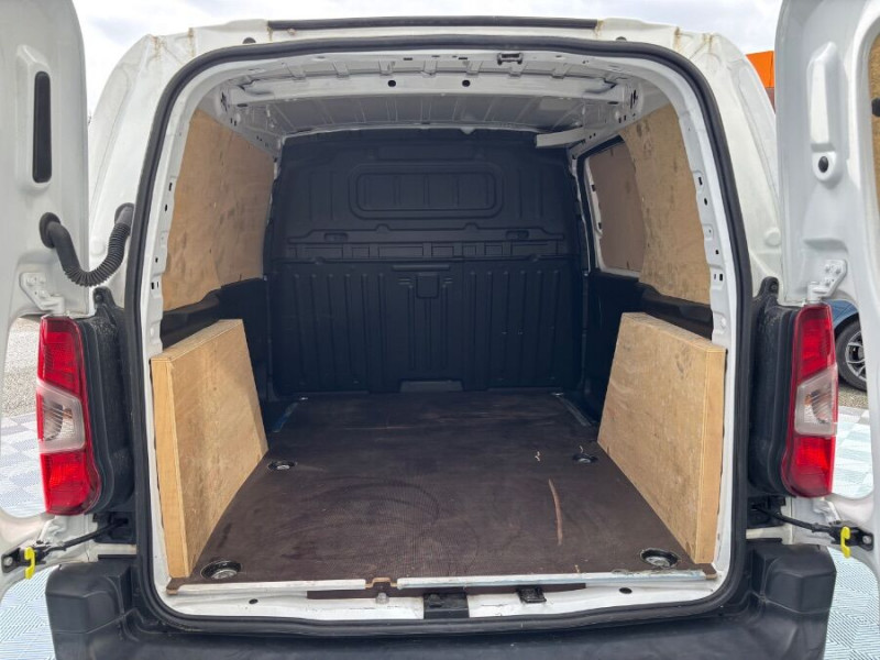Photo 5 de l'offre de CITROEN BERLINGO 1.5 BlueHDi 100 CLUB Camera Pack Chantier Safety+ Grip Cont. 11970.H.T. à 11970€ chez Mérignac auto