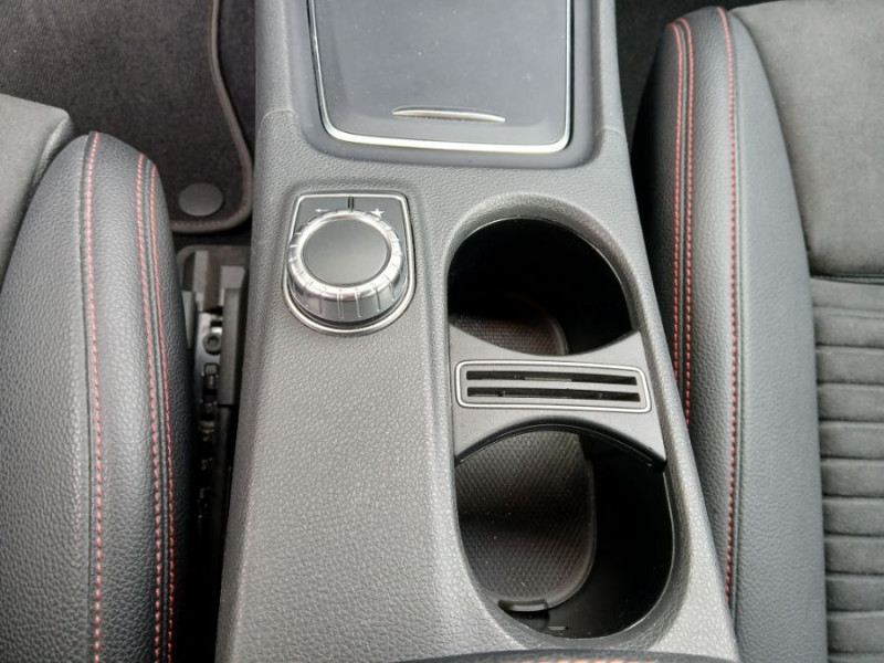 Photo 33 de l'offre de MERCEDES-BENZ CLASSE A 200D 136 BVA BUSINESS EXECUTIVE AMG LINE à 20450€ chez Mérignac auto