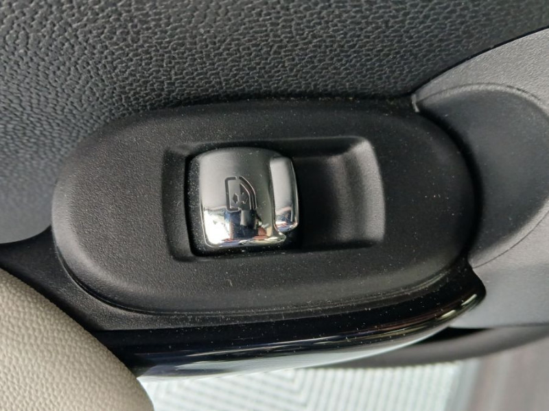 Photo 38 de l'offre de MINI MINI III (F56) NEW 1.5i 136 BVA7 COOPER 5P TOE Camera CarPlay HUD SC à 24950€ chez Mérignac auto