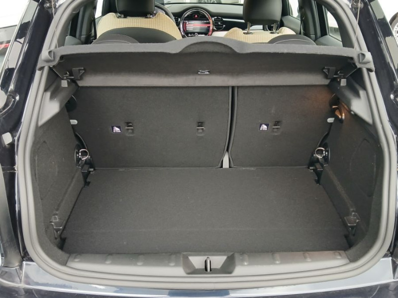 Photo 40 de l'offre de MINI MINI III (F56) NEW 1.5i 136 BVA7 COOPER 5P TOE Camera CarPlay HUD SC à 24950€ chez Mérignac auto