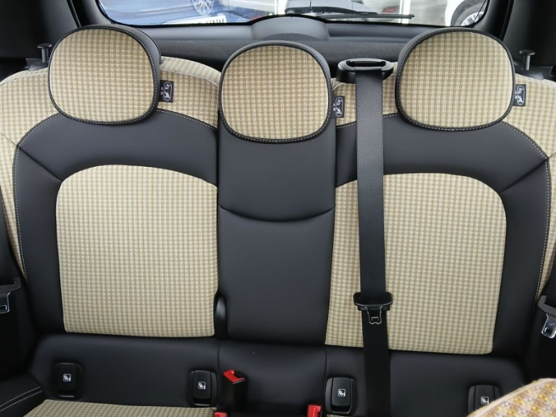 Photo 35 de l'offre de MINI MINI III (F56) NEW 1.5i 136 BVA7 COOPER 5P TOE Camera CarPlay HUD SC à 24950€ chez Mérignac auto