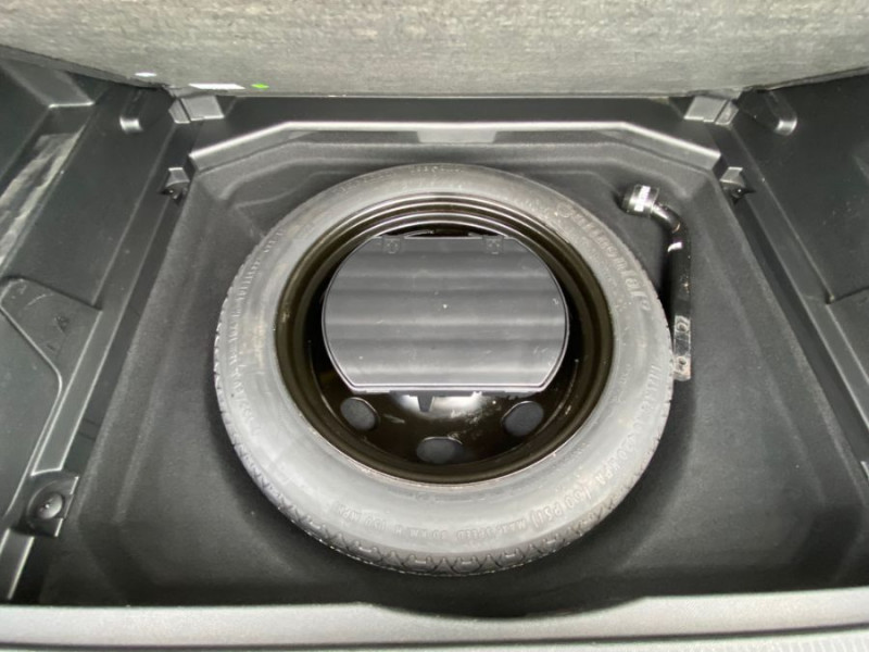 Photo 22 de l'offre de PEUGEOT 3008 II 1.2 PureTech 130 BVM6 ALLURE Camera Radars Attel. 1ère Main à 13750€ chez Mérignac auto