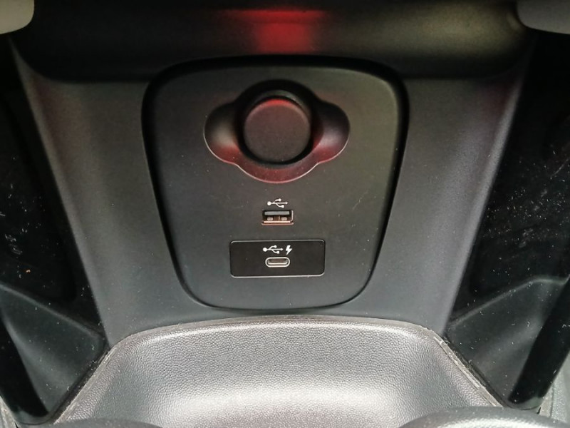 Photo 30 de l'offre de MINI MINI III (F56) NEW 1.5i 136 BVA7 COOPER 5P TOE Camera CarPlay HUD SC à 24950€ chez Mérignac auto