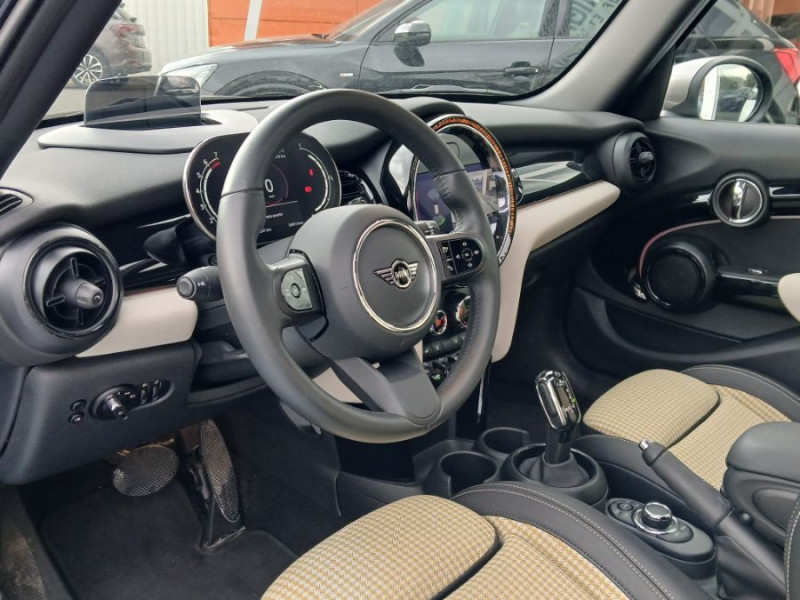 Photo 12 de l'offre de MINI MINI III (F56) NEW 1.5i 136 BVA7 COOPER 5P TOE Camera CarPlay HUD SC à 24950€ chez Mérignac auto