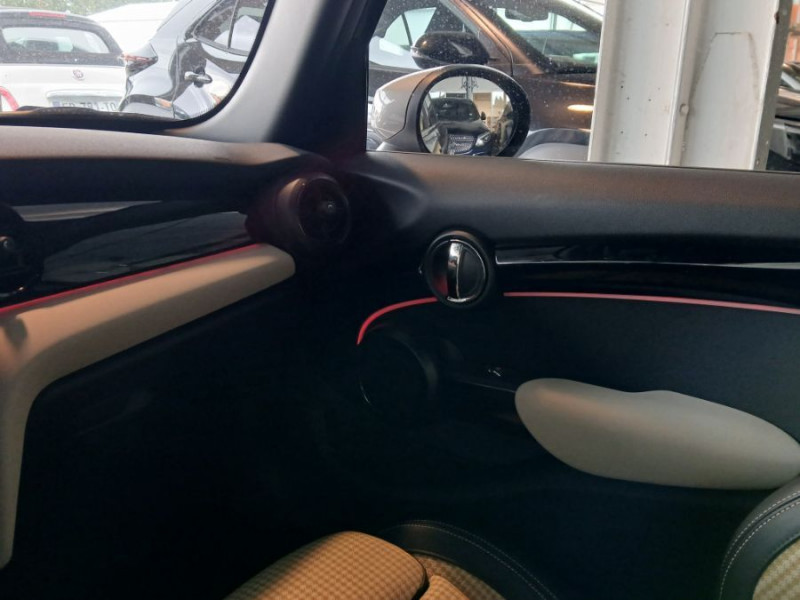 Photo 34 de l'offre de MINI MINI III (F56) NEW 1.5i 136 BVA7 COOPER 5P TOE Camera CarPlay HUD SC à 24950€ chez Mérignac auto