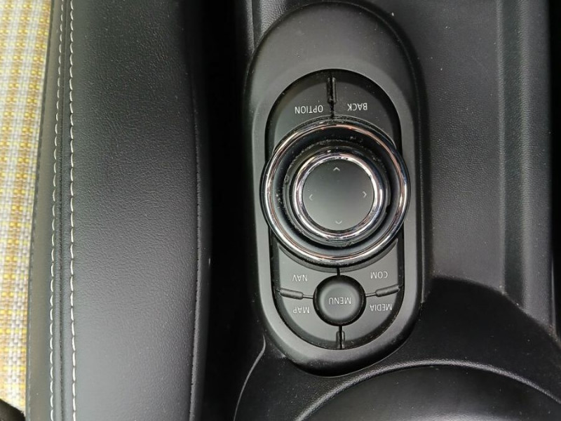 Photo 32 de l'offre de MINI MINI III (F56) NEW 1.5i 136 BVA7 COOPER 5P TOE Camera CarPlay HUD SC à 24950€ chez Mérignac auto