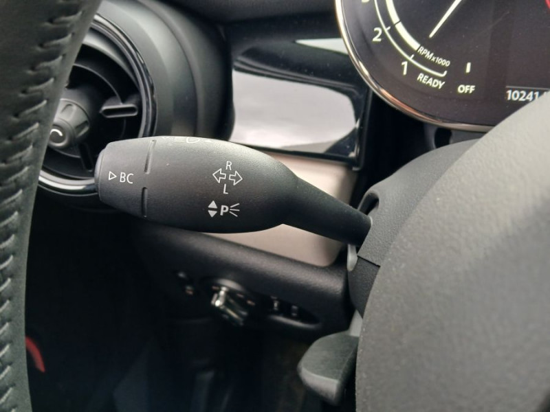 Photo 18 de l'offre de MINI MINI III (F56) NEW 1.5i 136 BVA7 COOPER 5P TOE Camera CarPlay HUD SC à 24950€ chez Mérignac auto