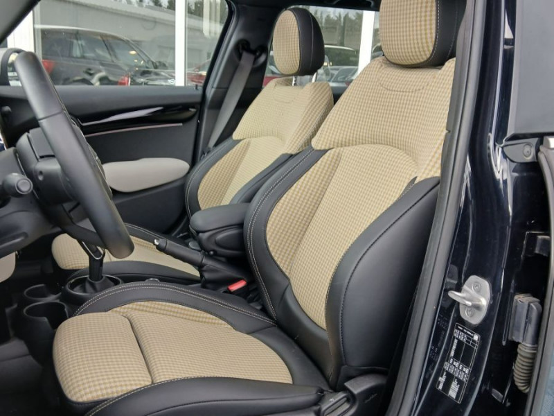Photo 5 de l'offre de MINI MINI III (F56) NEW 1.5i 136 BVA7 COOPER 5P TOE Camera CarPlay HUD SC à 24950€ chez Mérignac auto