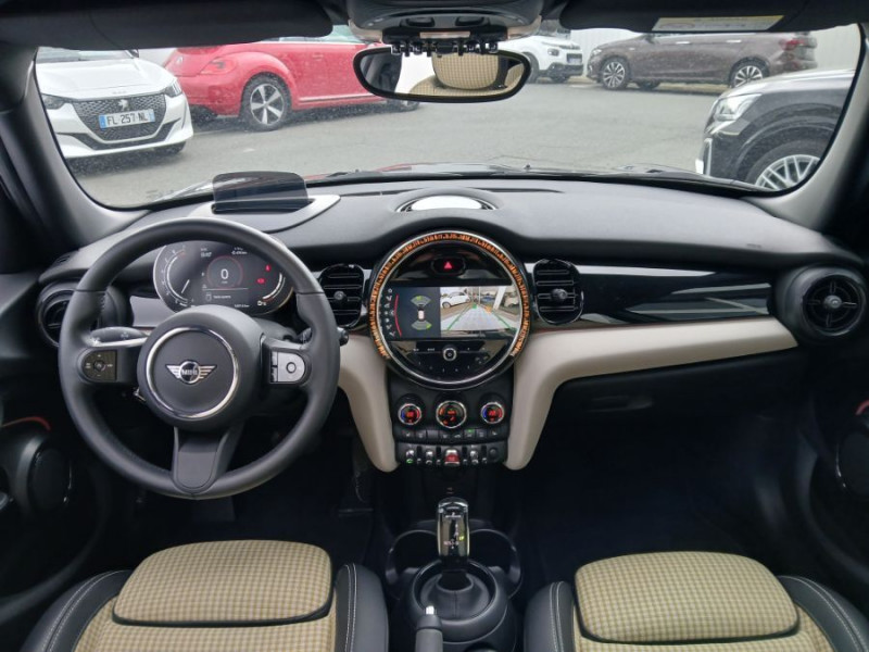 Photo 4 de l'offre de MINI MINI III (F56) NEW 1.5i 136 BVA7 COOPER 5P TOE Camera CarPlay HUD SC à 24950€ chez Mérignac auto