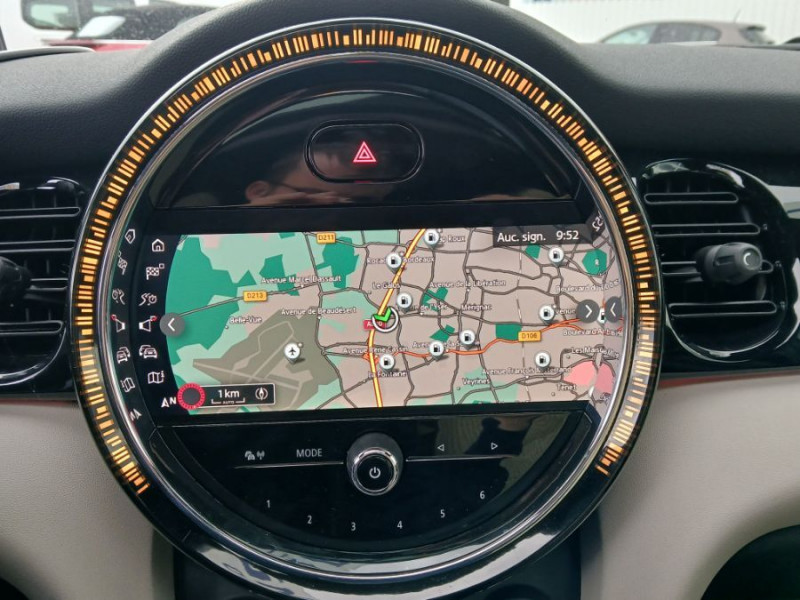 Photo 7 de l'offre de MINI MINI III (F56) NEW 1.5i 136 BVA7 COOPER 5P TOE Camera CarPlay HUD SC à 24950€ chez Mérignac auto