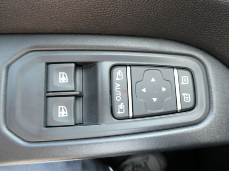 Photo 24 de l'offre de RENAULT TRAFIC VAN ANTILOPE VAN Aménagé FLEX 5 Millénium 2.0 DCi 150 BVM6 L1 5PL Attel+Pte Vélo Tout Equipé Dispo 02.26 à 59900€ chez Mérignac auto