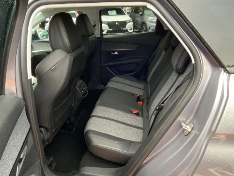 Photo 9 de l'offre de PEUGEOT 3008 II 1.2 PureTech 130 BVM6 ALLURE Camera Radars Attel. 1ère Main à 13750€ chez Mérignac auto