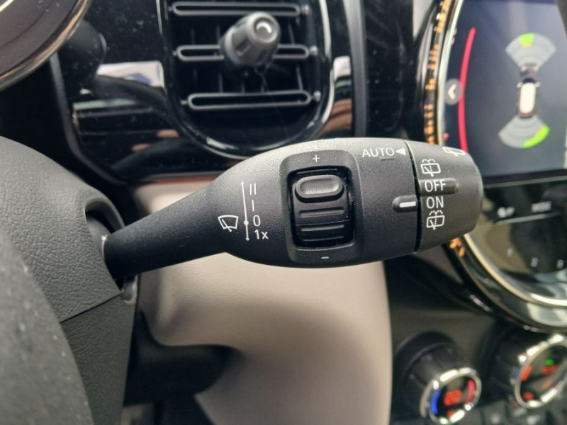 Photo 19 de l'offre de MINI MINI III (F56) NEW 1.5i 136 BVA7 COOPER 5P TOE Camera CarPlay HUD SC à 24950€ chez Mérignac auto