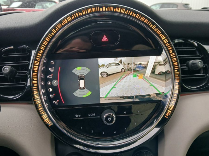 Photo 8 de l'offre de MINI MINI III (F56) NEW 1.5i 136 BVA7 COOPER 5P TOE Camera CarPlay HUD SC à 24950€ chez Mérignac auto