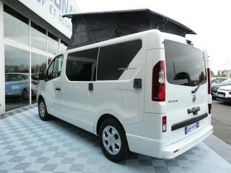 Photo 14 de l'offre de RENAULT TRAFIC VAN ANTILOPE VAN Aménagé FLEX 5 Millénium 2.0 DCi 150 BVM6 L1 5PL Attel+Pte Vélo Tout Equipé Dispo 02.26 à 59900€ chez Mérignac auto