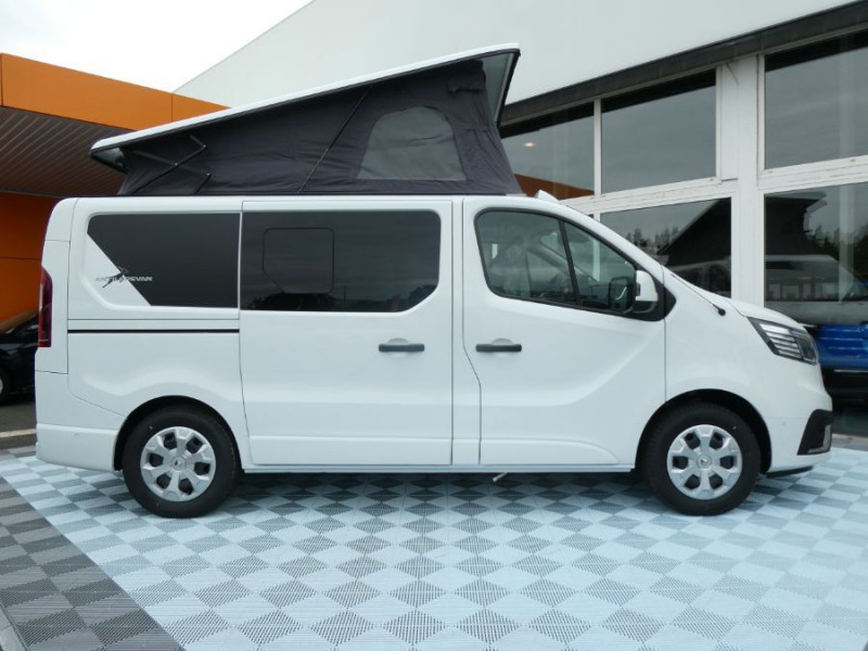 Photo 13 de l'offre de RENAULT TRAFIC VAN ANTILOPE VAN Aménagé FLEX 5 Millénium 2.0 DCi 150 BVM6 L1 5PL Attel+Pte Vélo Tout Equipé Dispo 02.26 à 59900€ chez Mérignac auto