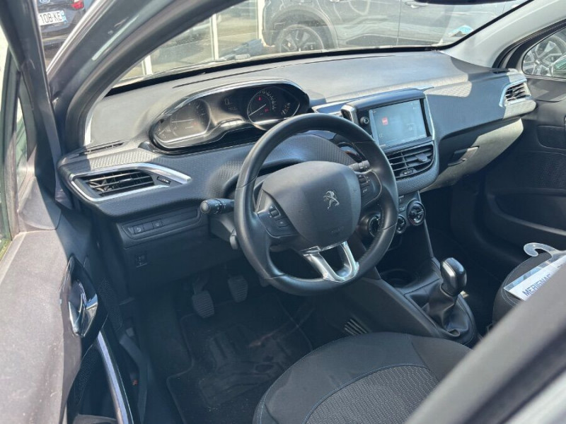 Photo 10 de l'offre de PEUGEOT 208 1.2 PureTech 82 SIGNATURE GPS Radar RER à 10690€ chez Mérignac auto