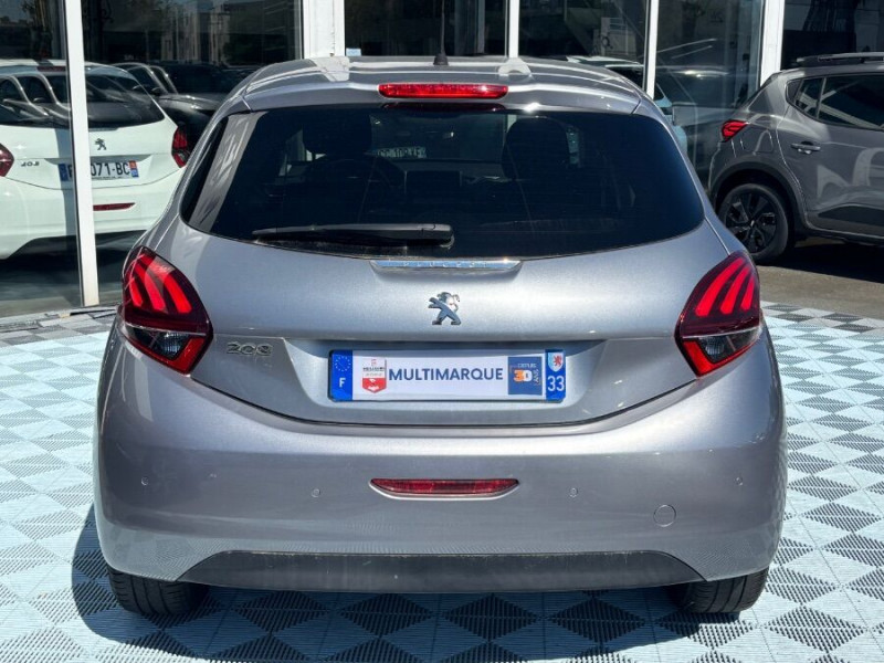 Photo 7 de l'offre de PEUGEOT 208 1.2 PureTech 82 SIGNATURE GPS Radar RER à 10690€ chez Mérignac auto