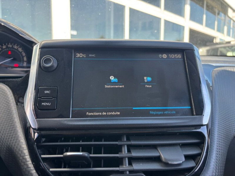 Photo 19 de l'offre de PEUGEOT 208 1.2 PureTech 82 SIGNATURE GPS Radar RER à 10690€ chez Mérignac auto