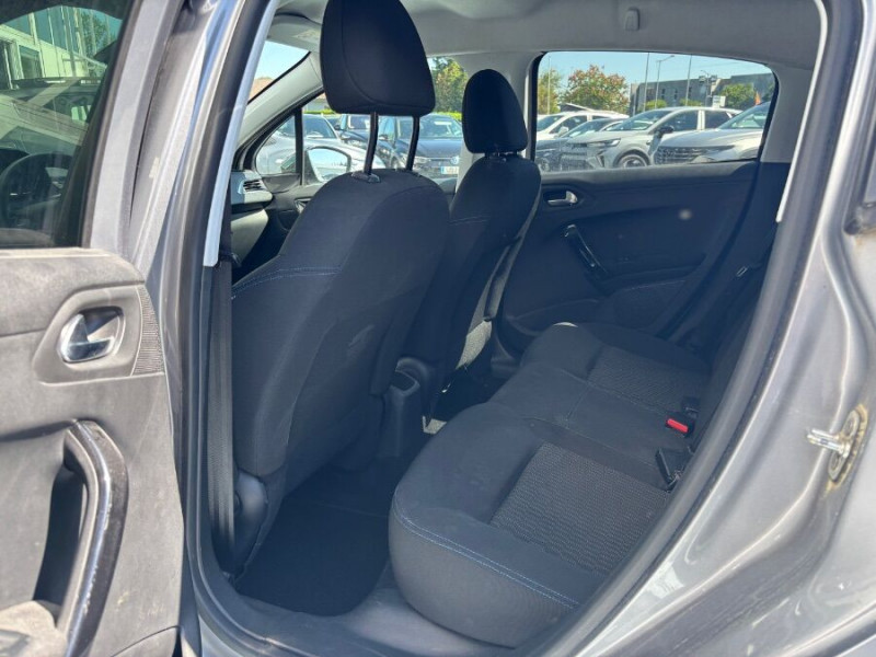 Photo 12 de l'offre de PEUGEOT 208 1.2 PureTech 82 SIGNATURE GPS Radar RER à 10690€ chez Mérignac auto