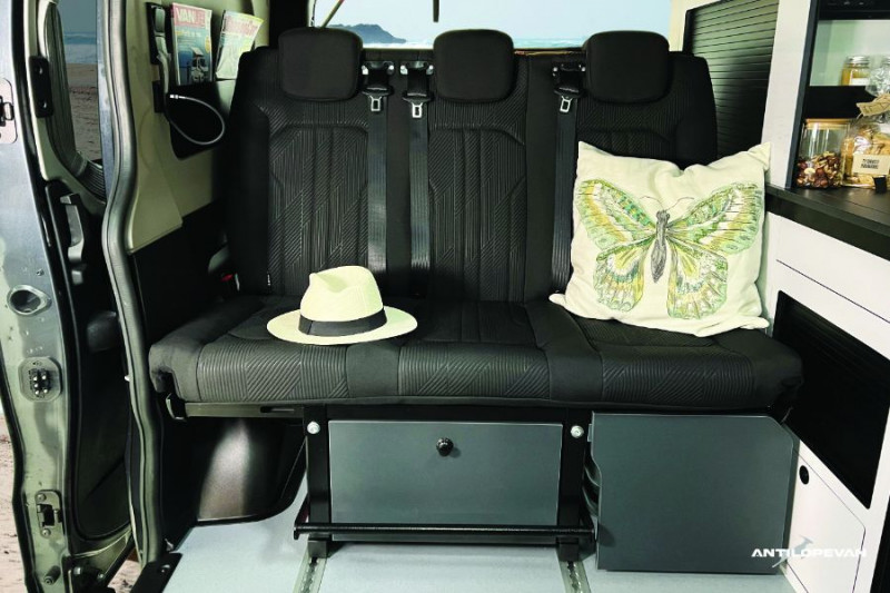 Photo 21 de l'offre de RENAULT TRAFIC VAN ANTILOPE VAN Aménagé FLEX 5 2.0 DCi 150 EAG9 L1 5PL Attel+Pte Vélo Tout Equipé Dispo 02.26 à 64450€ chez Mérignac auto