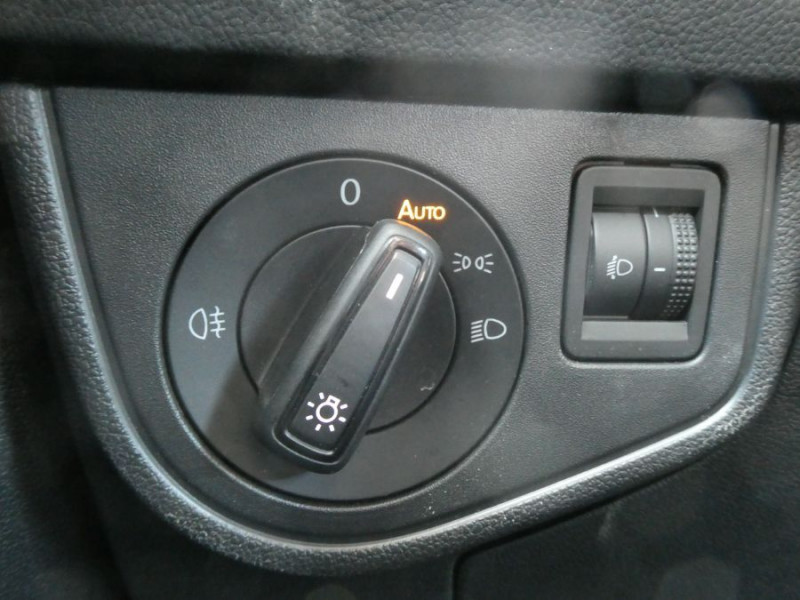Photo 27 de l'offre de VOLKSWAGEN POLO VI 1.0 TSI 95 LIFE CarPlay Camera Radars JA à 18750€ chez Mérignac auto