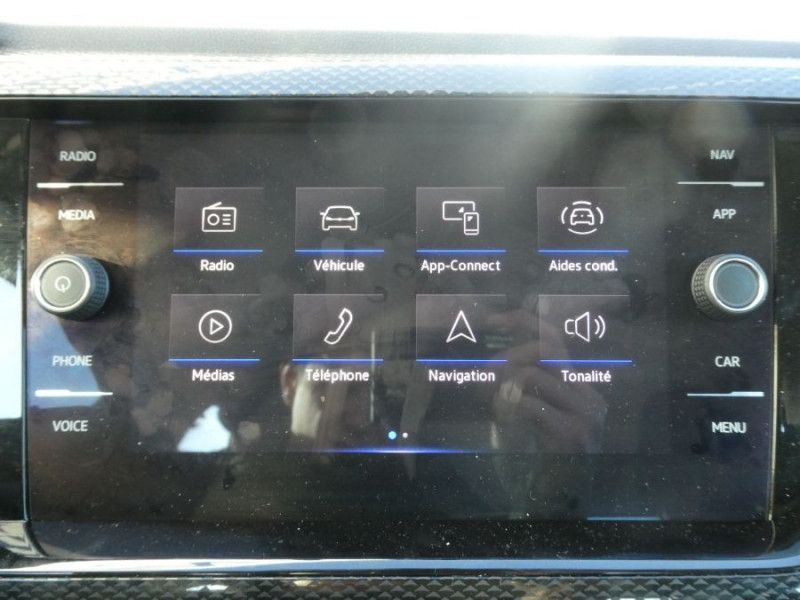Photo 18 de l'offre de VOLKSWAGEN POLO VI 1.0 TSI 95 LIFE CarPlay Camera Radars JA à 18750€ chez Mérignac auto