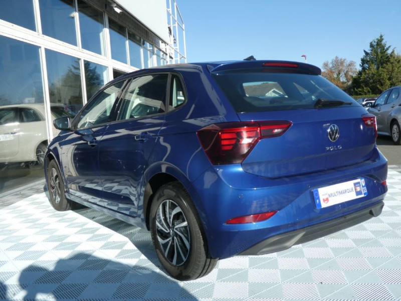 Photo 10 de l'offre de VOLKSWAGEN POLO VI 1.0 TSI 95 LIFE CarPlay Camera Radars JA à 18750€ chez Mérignac auto