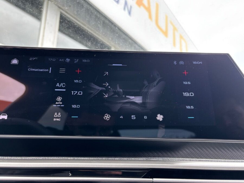 Photo 17 de l'offre de PEUGEOT 3008 HYBRID 145 e-DCS6 ALLURE Panoramic Pack à 31950€ chez Mérignac auto