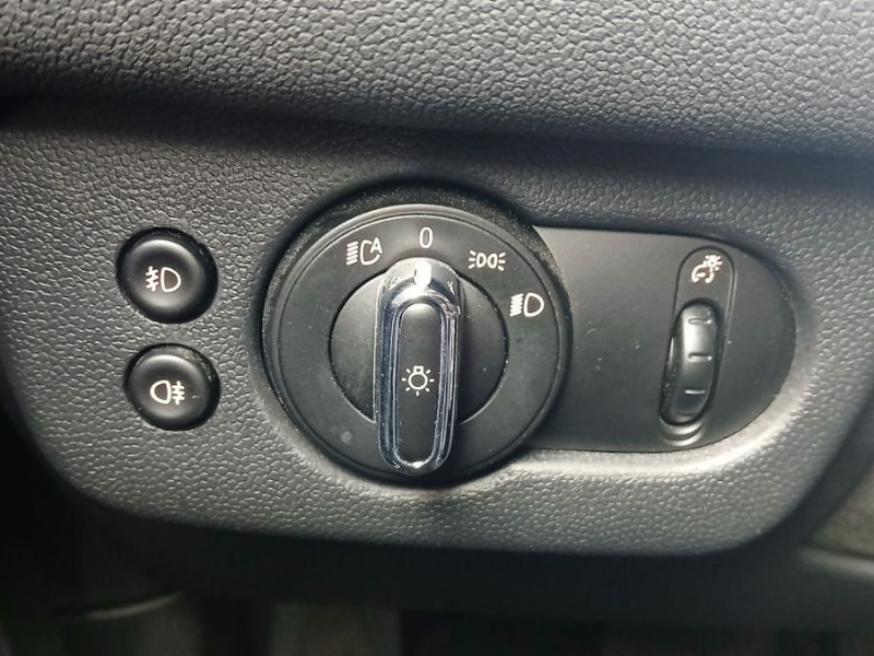 Photo 25 de l'offre de MINI CLUBMAN III 1.5 136 BVA COOPER KnightsBridge TOE GPS LED CarPlay Camera JA18 HUD SC à 26490€ chez Mérignac auto