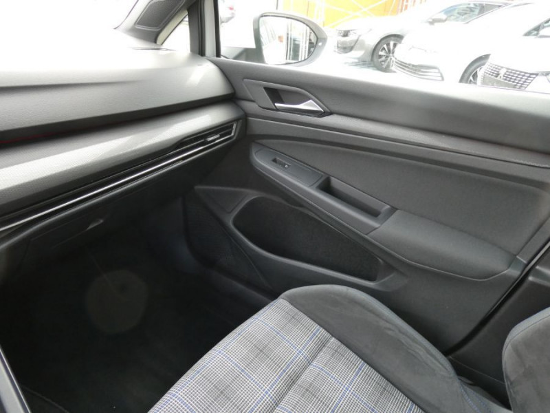 Photo 15 de l'offre de VOLKSWAGEN GOLF VIII 1.4 HYBRID 245 GTE Export JA18 GPS LED+ à 27950€ chez Mérignac auto