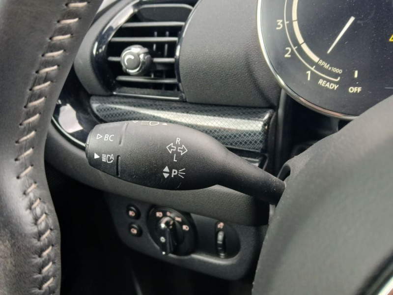 Photo 22 de l'offre de MINI CLUBMAN III 1.5 136 BVA COOPER KnightsBridge TOE GPS LED CarPlay Camera JA18 HUD SC à 26490€ chez Mérignac auto