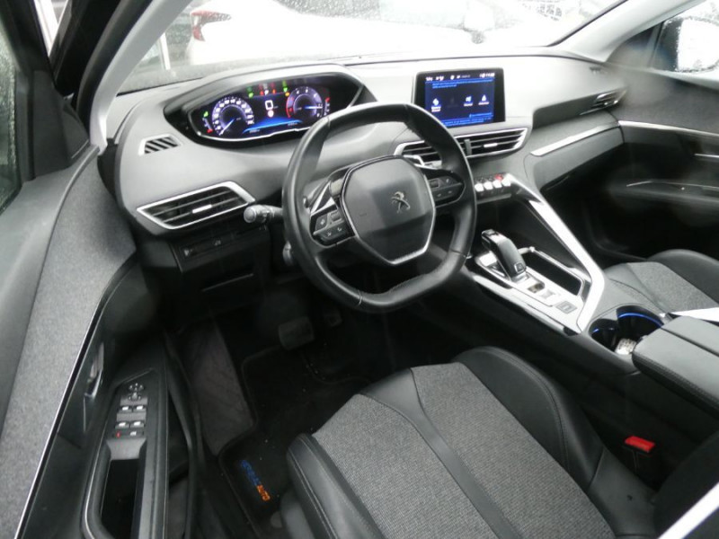 Photo 10 de l'offre de PEUGEOT 3008 II 1.5 BlueHDI 130 EAT8 ALLURE PACK SC ACC Hayon EL. à 21890€ chez Mérignac auto