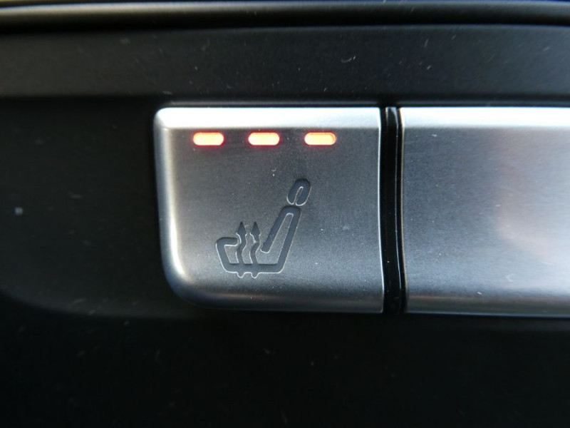 Photo 24 de l'offre de MERCEDES-BENZ CLA SHOOTING BRAKE 180 122cv BVM6 PACK GPS JA18 Radars Privacy Glass à 18490€ chez Mérignac auto