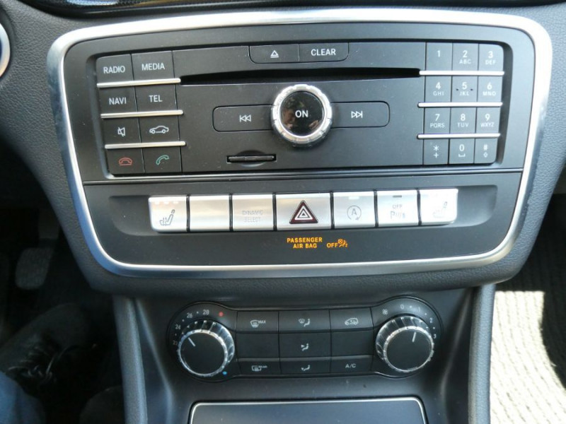 Photo 23 de l'offre de MERCEDES-BENZ CLA SHOOTING BRAKE 180 122cv BVM6 PACK GPS JA18 Radars Privacy Glass à 18490€ chez Mérignac auto