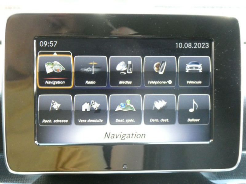 Photo 19 de l'offre de MERCEDES-BENZ CLA SHOOTING BRAKE 180 122cv BVM6 PACK GPS JA18 Radars Privacy Glass à 18490€ chez Mérignac auto