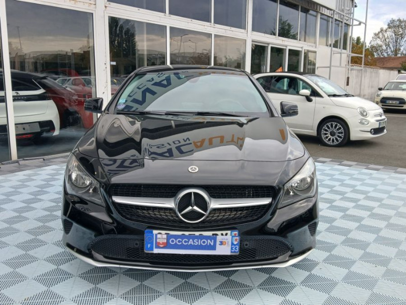 Photo 8 de l'offre de MERCEDES-BENZ CLA SHOOTING BRAKE 180 122cv BVM6 PACK GPS JA18 Radars Privacy Glass à 18490€ chez Mérignac auto