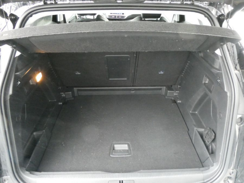Photo 15 de l'offre de PEUGEOT 3008 II 1.5 BlueHDI 130 EAT8 ALLURE PACK SC ACC Hayon EL. à 21890€ chez Mérignac auto