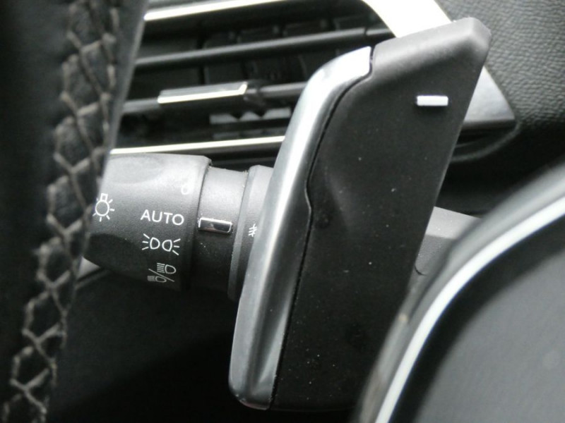 Photo 29 de l'offre de PEUGEOT 3008 II 1.5 BlueHDI 130 EAT8 ALLURE PACK SC ACC Hayon EL. à 21890€ chez Mérignac auto